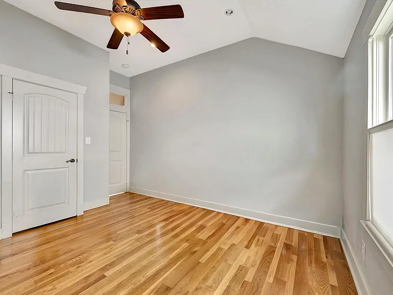4628 Kermit St — Photo 23
