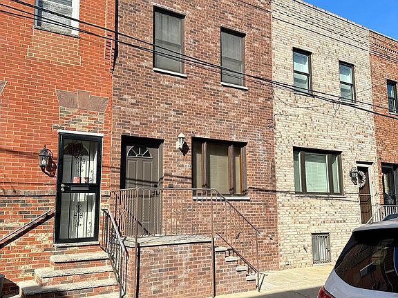 2nd image of 2634 S Rosewood St