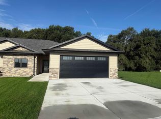 1507 Regency Cir N, Norfolk, NE 68701