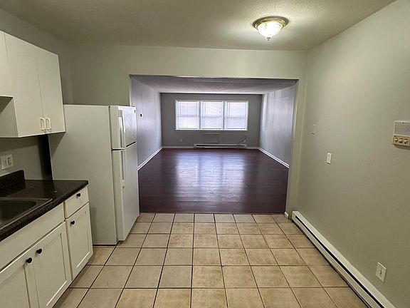 4th image of 121 Blake St #304