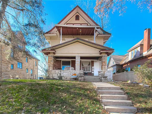 3912 Holmes St, Kansas City, MO 64110