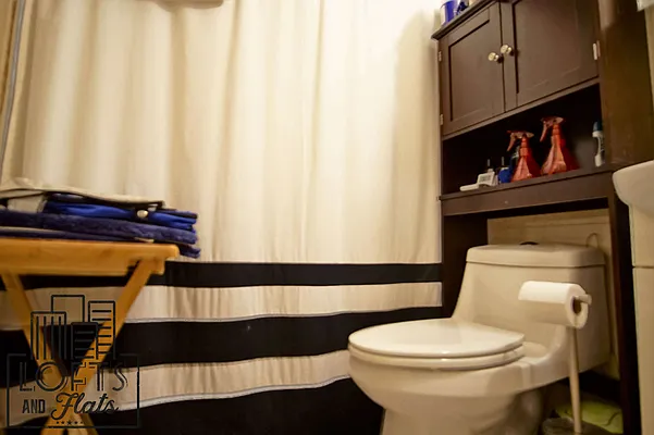Rented by Lofts and Flats LLC | media 8
