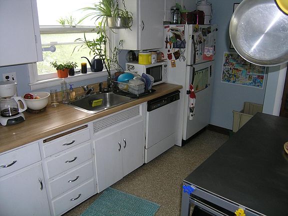 Kitchen 1