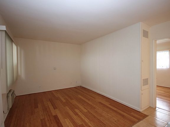 3rd image of 105 N Wilson Ave APT 104