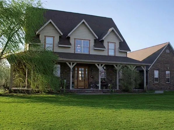 12713 S Pleasant Valley Rd, Gentry, AR 72734