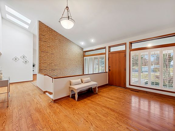 Foyer: Stairs to Lower Level/Entry to Family and L