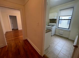 3244 30th St #4, Astoria, NY 11106