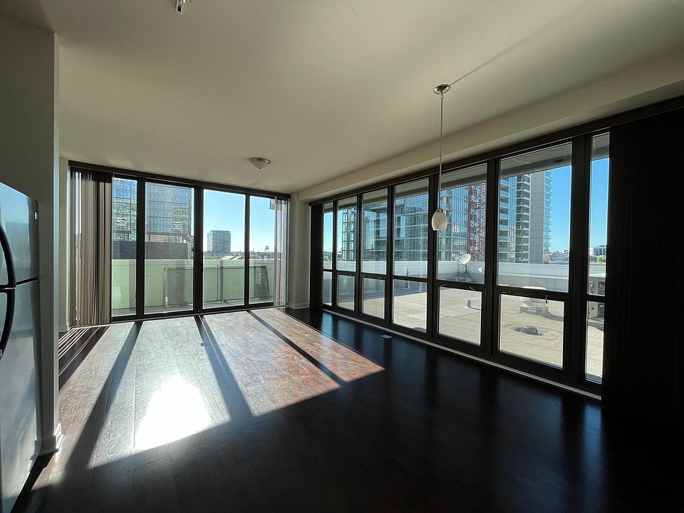 1st image of 310 N Jefferson St #706