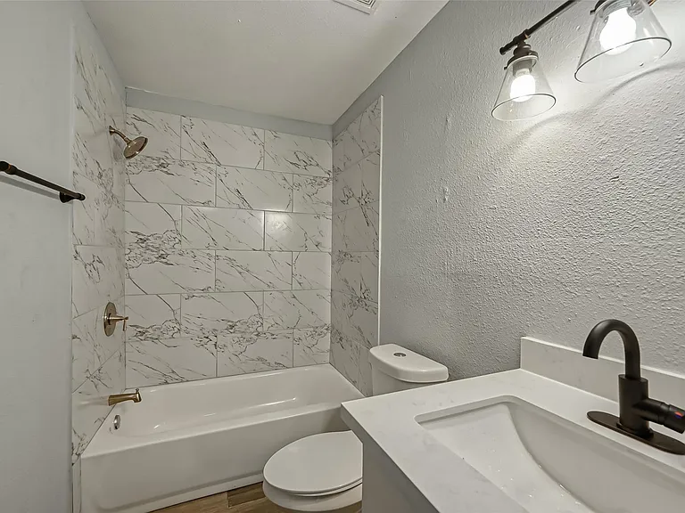 8623 Valley Forest Dr — Photo 21