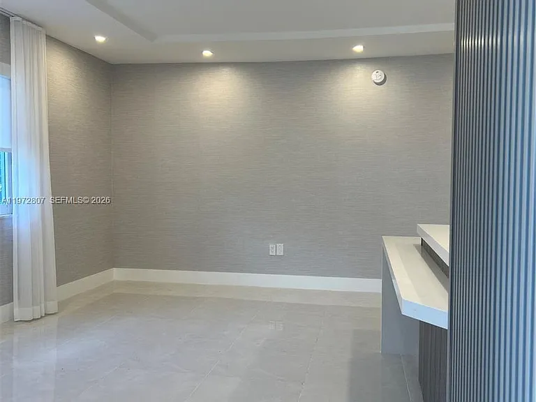 2430 NE 135th St #201 — Photo 3