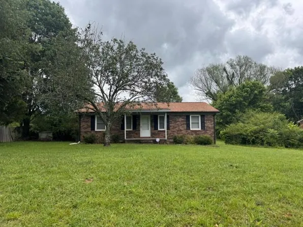 2545 Amber Meadows Rd, Cookeville, TN 38506