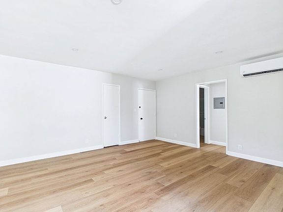 5th image of 1699 Amberwood Dr APT 206