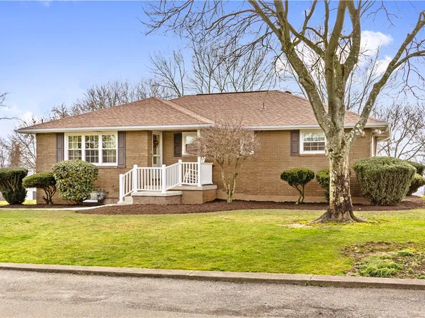 38 W Euclid Ave, Monongahela, PA 15063