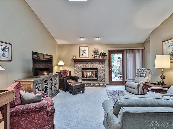 3rd image of 4903 Timberline Dr