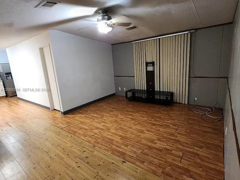 5864 Cartier Rd #H — Photo 7