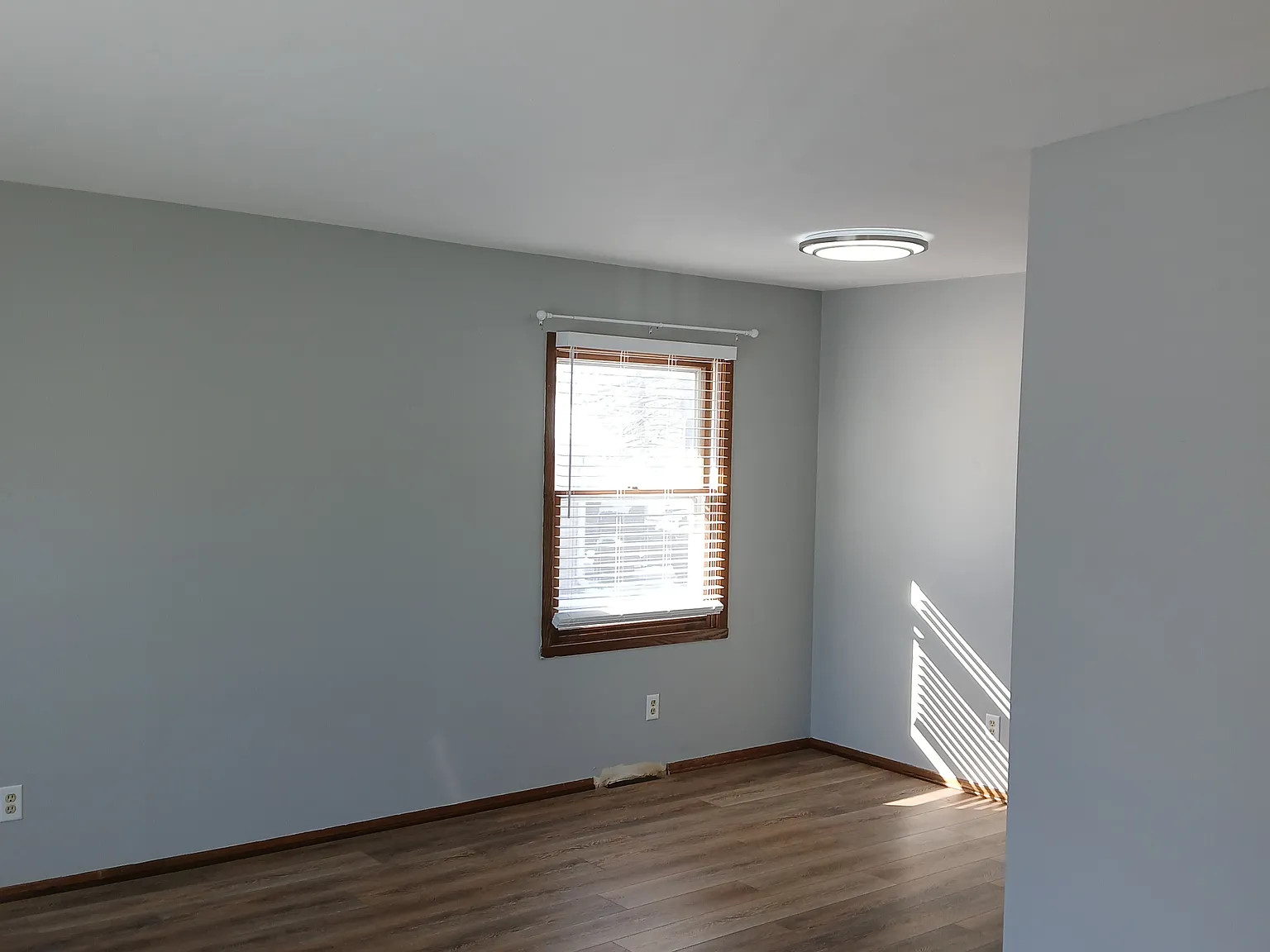 3 bed, 1.5 bath, 1450 sqft, $2,500 — Photo 4