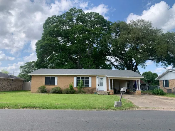 119 Demoncherveaux Blvd, Ville Platte, LA 70586