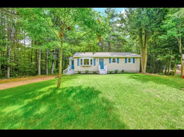 284 County Rd, Gorham, ME 04038