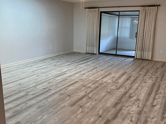 5th image of 50 Fore Dr