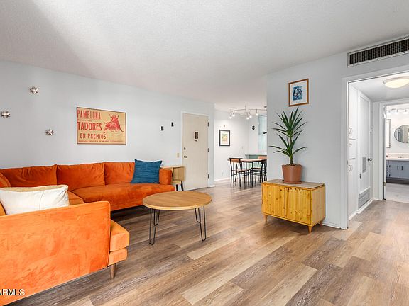 5th image of 520 W CLARENDON Avenue #E17