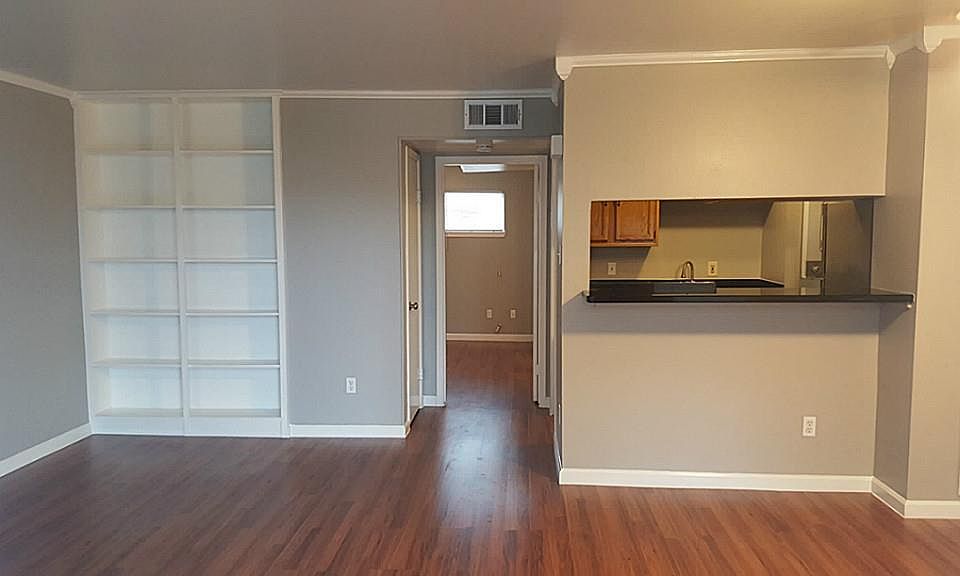 1st image of 6410 Del Monte Dr APT 123
