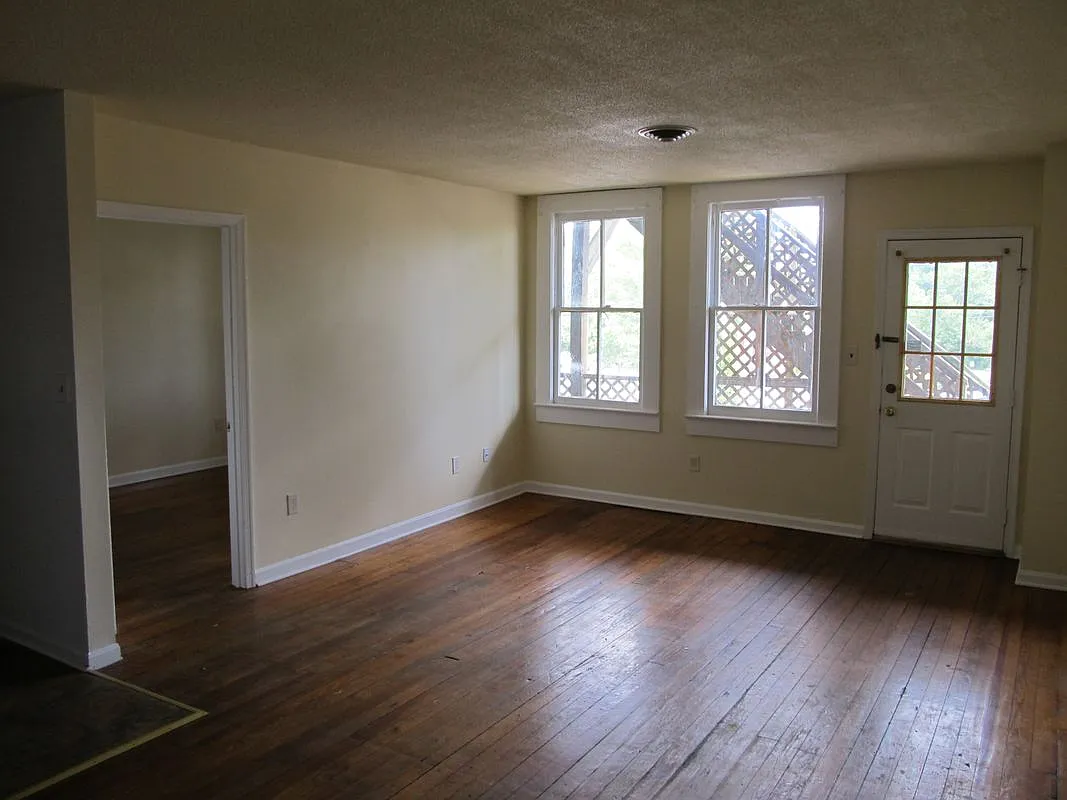 1 bed, 1.0 bath, 500 sqft, $1,400 — Photo 4