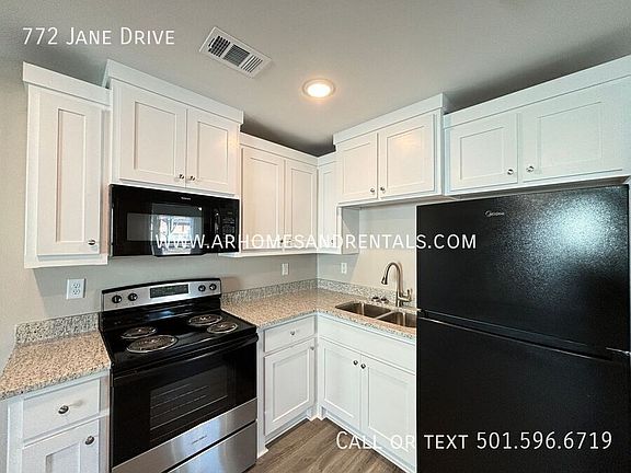 3rd image of 772 Jane Dr