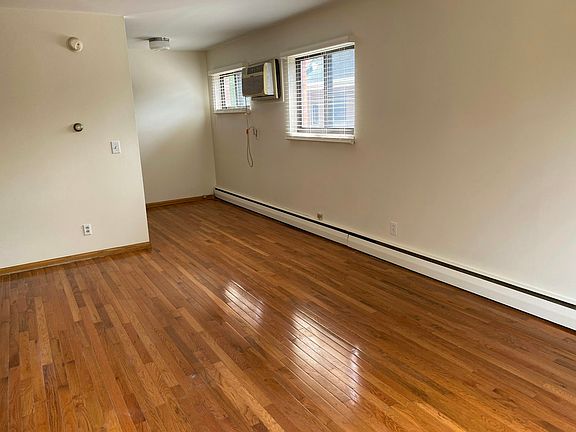 5th image of 2210 Pillsbury Ave #7E