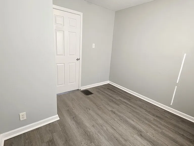 1531 Cruft St — Photo 8