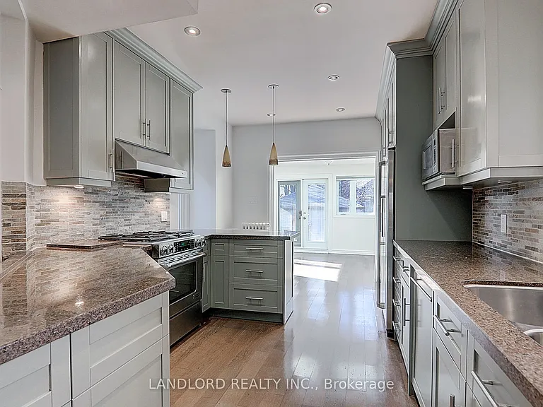 138 Fallingbrook Rd — Photo 1