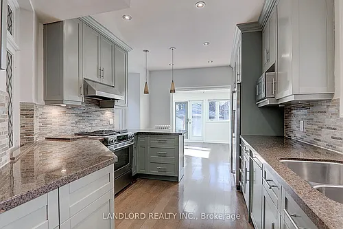 138 Fallingbrook Rd Photo 1