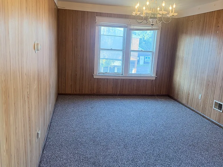 2501 Pine Ave #2 — Photo 3