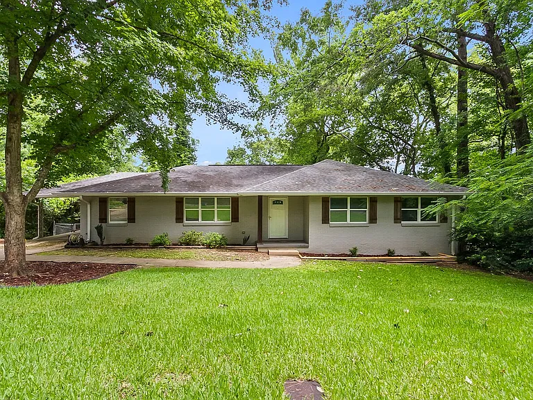 3 Hickory Ln — Photo 1