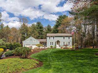 10 Parkside Dr, West Greenwich, RI 02817