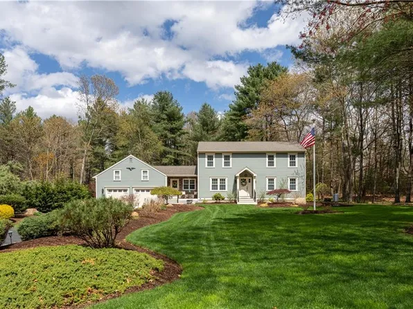 10 Parkside Dr, West Greenwich, RI 02817