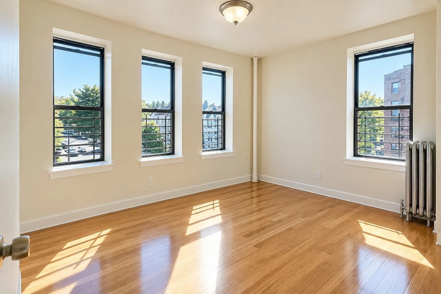 4 bed, 1.0 bath, $3,500 — Photo 3