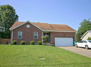 422 Cyprus Ct, Clarksville, TN 37040