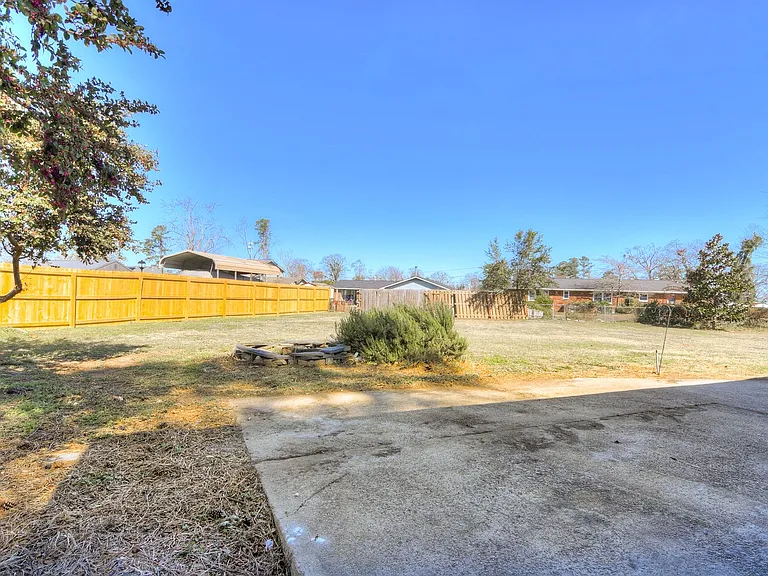 208 Maywood Dr — Photo 25