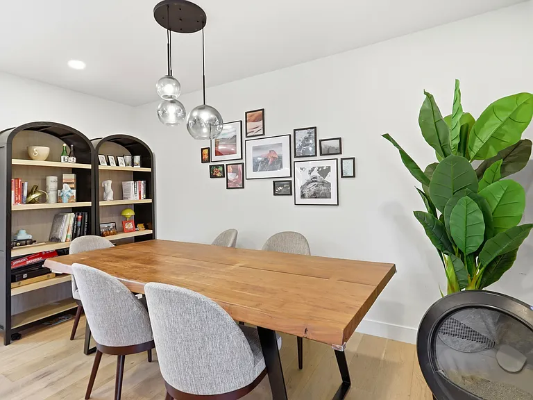 5588 Dartmouth Dr — Photo 12
