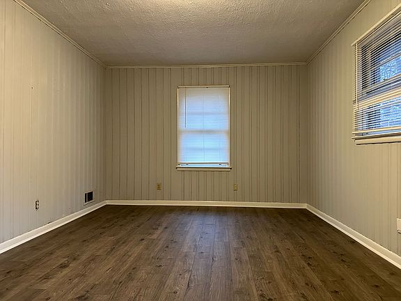 4th image of 4522 Ridge Dr