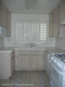 43487 30th St W APT 3, Lancaster, CA, 93536