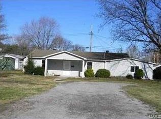 423 Black Ave, Chaffee, MO 63740