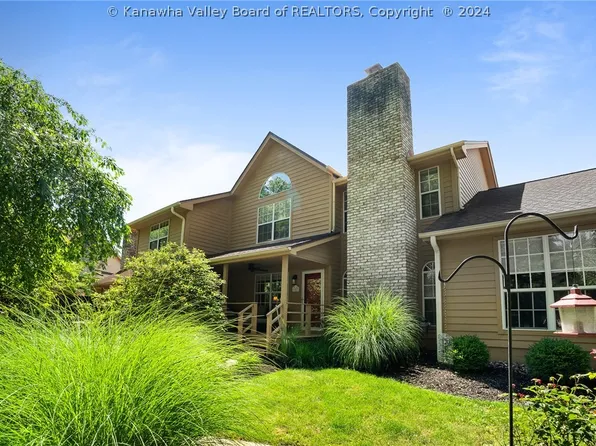 403 Oakbridge Dr, Hurricane, WV 25526