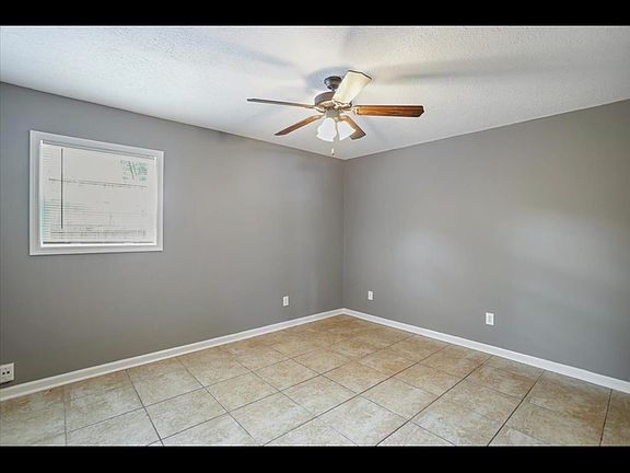 3rd image of 112 Eureka St #12