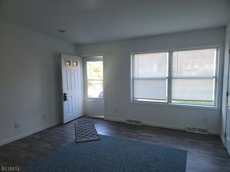 309 Wagon Wheel Rd #B — Photo 3