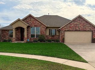 534 W Pine Rose Court Way, Mustang, OK 73064
