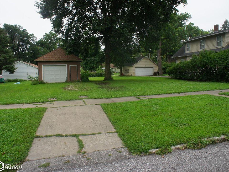 2nd image of 520 Walnut St