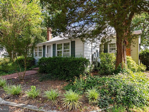4th image of 45280 Cuckold Creek Ln