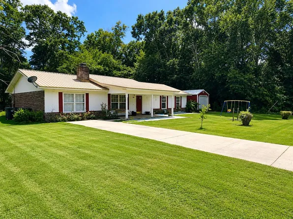 105 Pineneedle Dr, Ashford, AL 36312