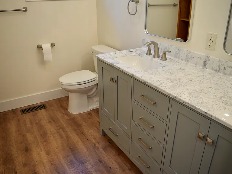 Main bathroom
